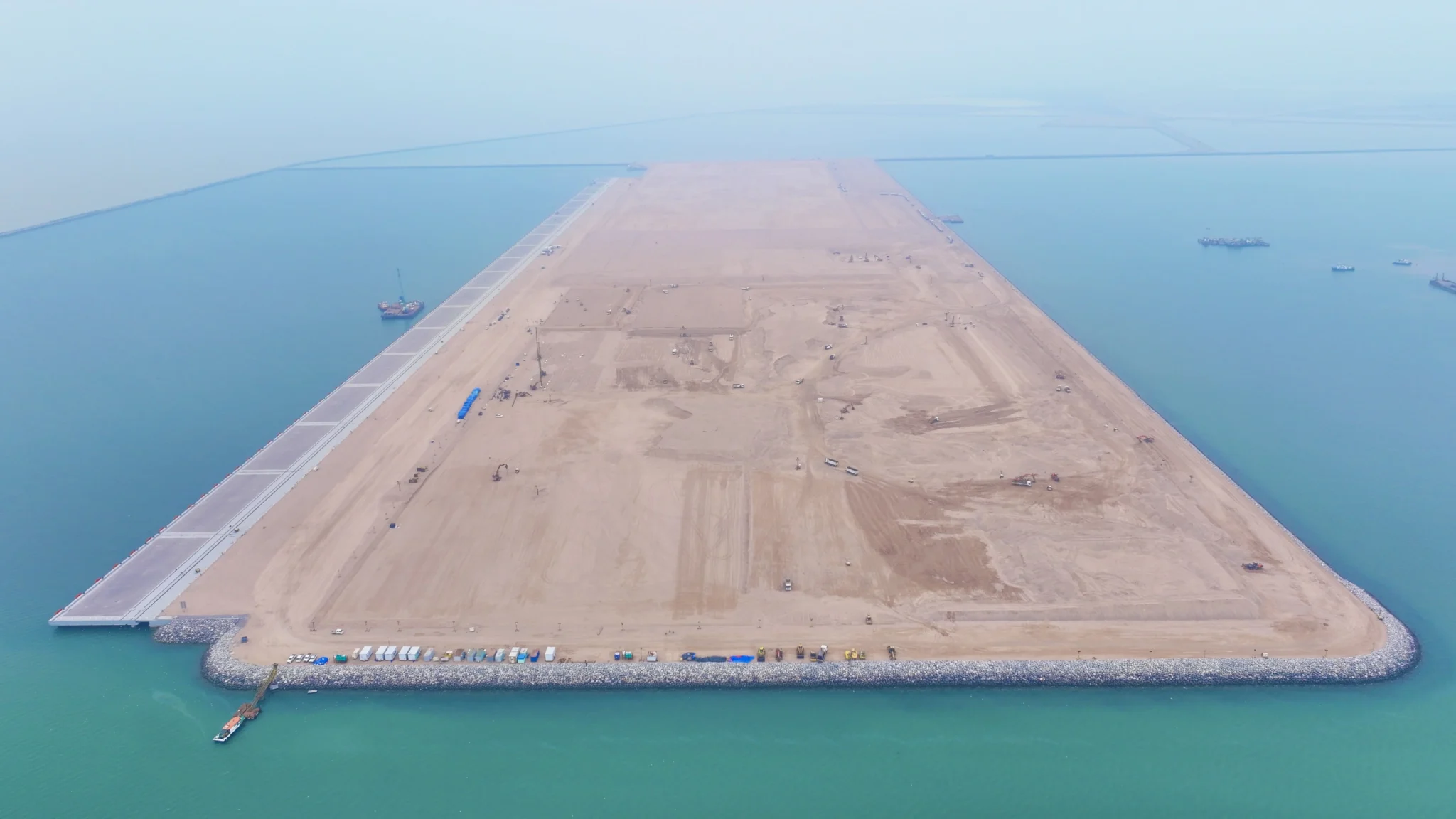 ساحة الحاويات في ميناء الفاو الكبير