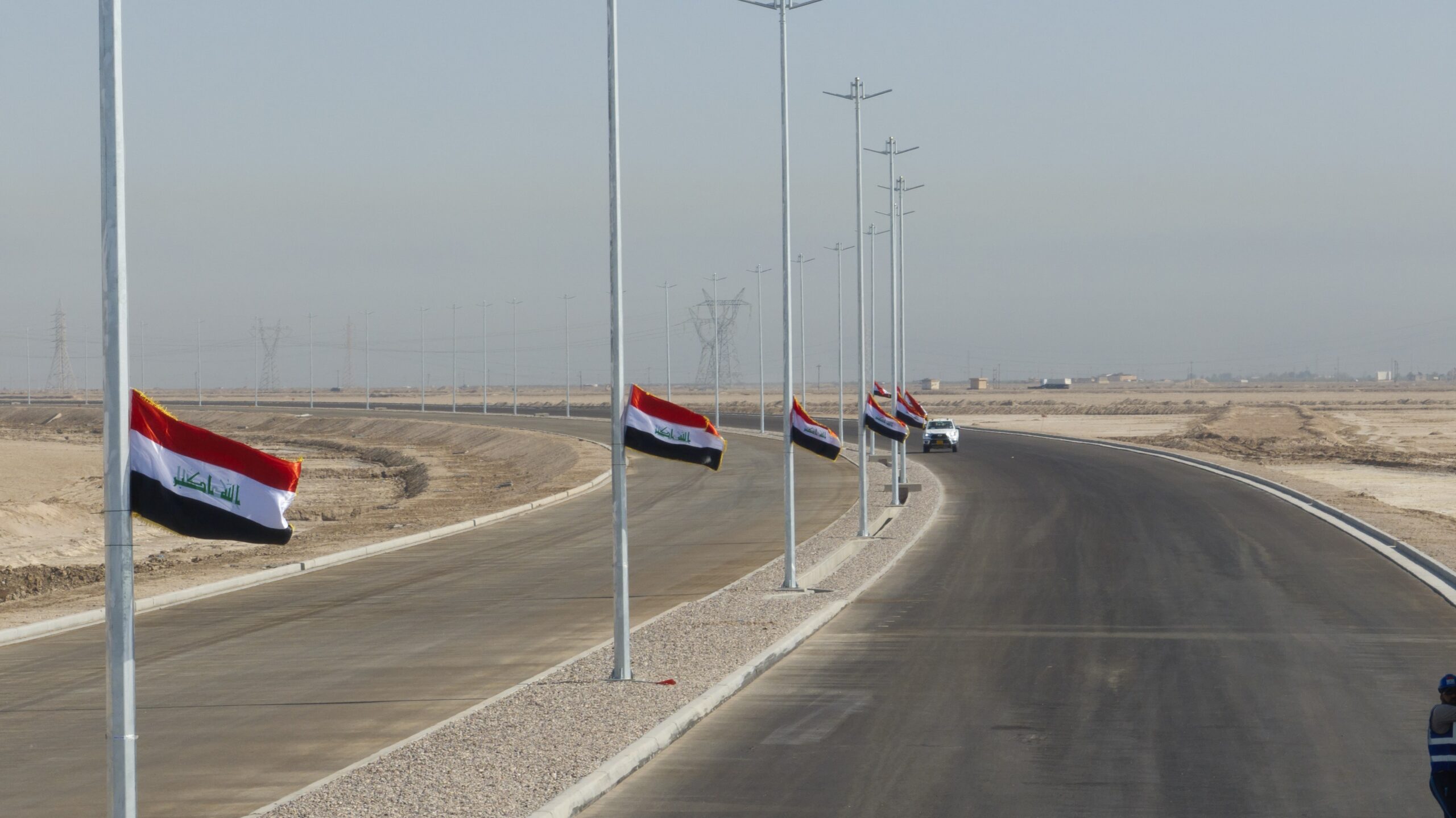 الطريق الرابط بين مينائي الفاو وأم قصر احد مشاريع ميناء الفاو الكبير